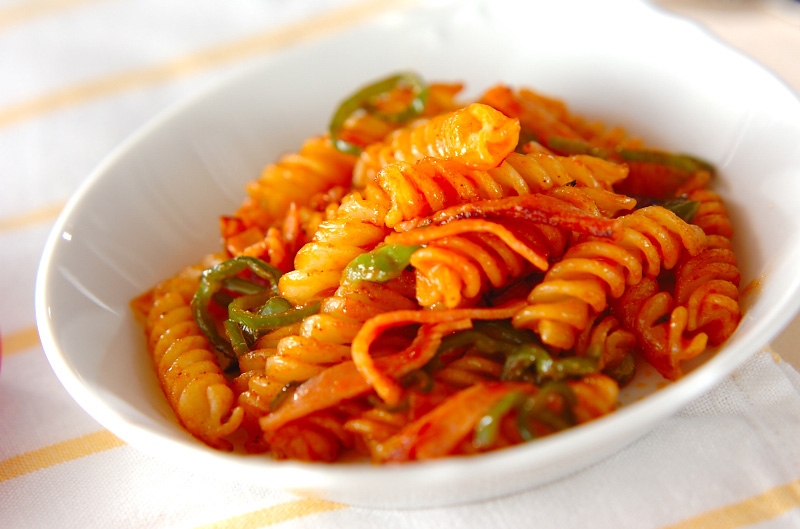 簡単マカロニサラダのレシピ 作り方：白ごはん.com