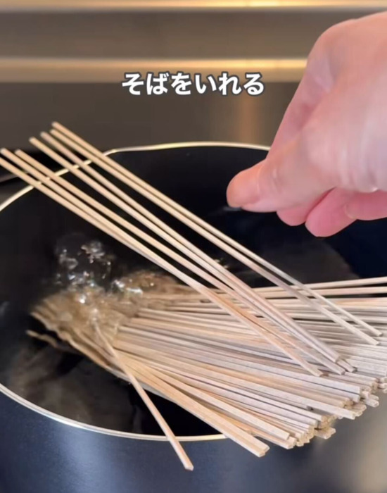 乾麺そばはゆで方が大事！調理のコツを、そばメーカーの山本食品㈱に聞きました！ 味の素パーク たべる楽しさを、もっと