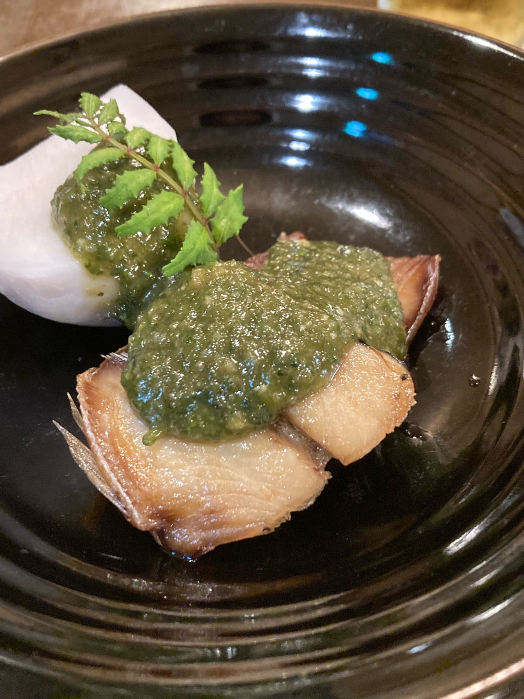 柿ピーモーニング♬🍘☺️✨ 今朝はタクマ食品の新商品 『柿の種の天ぷら瀬戸内レモン味ピーナッツ入り』 キムチ柿ピーやマヨ柿ピーなど数々の人気変わり種柿ピーを発売してきたタクマ食品の夏向け新商品!瀬戸内レモンを使った柿の種天ぷら🍘🍋 揚げたて天ぷらのような