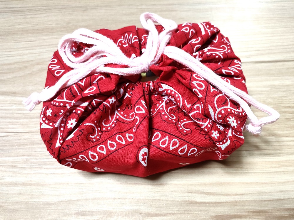 あずま袋風のお弁当袋の作り方 可愛いランチバッグ : ハンドメイドどっとこむ 無料ﾚｼﾋﾟ紹介＊ｵﾘｼﾞﾅﾙﾊﾝﾄﾞﾒｲﾄﾞ雑貨制作・販売