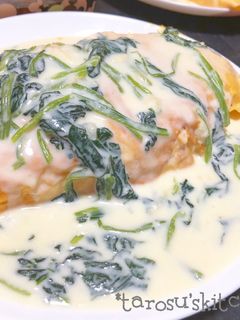 秋鮭とほうれん草のオムライス : トネリコ食堂