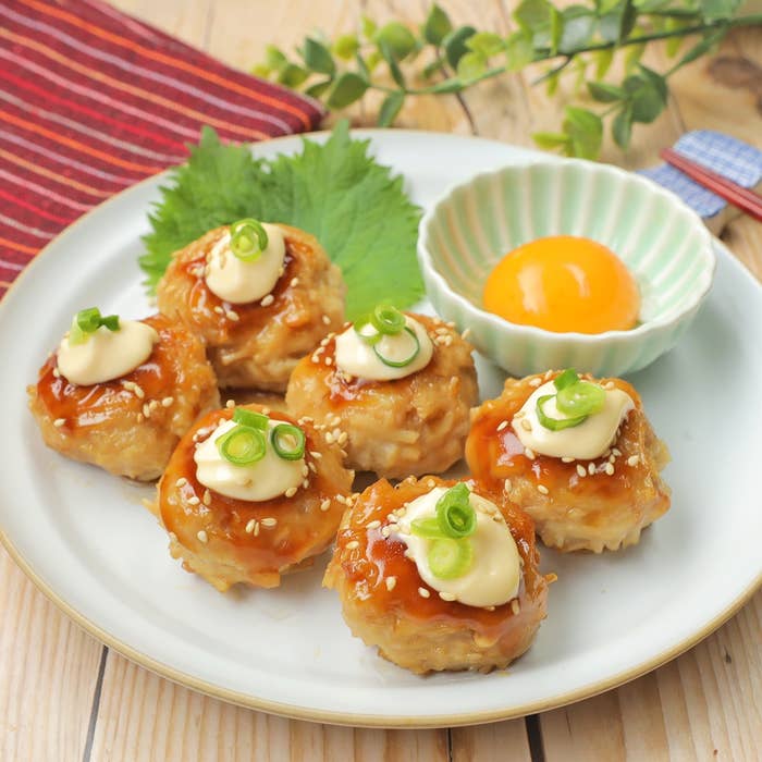 『美ボディ鍋』＊えのき鶏団子とビタミン野菜の卵白とろーり鍋