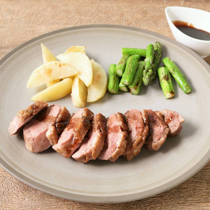 お肉のロースト 約300g～子羊、鴨胸肉、県産牛、ビアンカ豚など