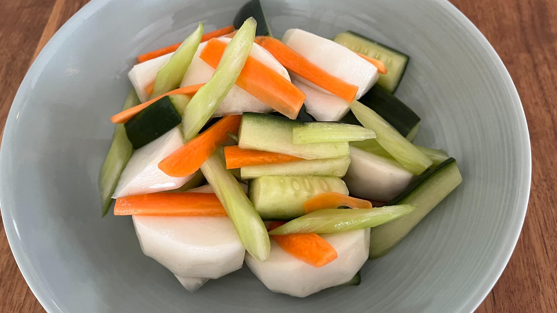 野菜不足な時に!簡単「ほうれん草と鶏肉のお野菜たっぷり食べるスープ」作り方・レシピ。 - こにはめも