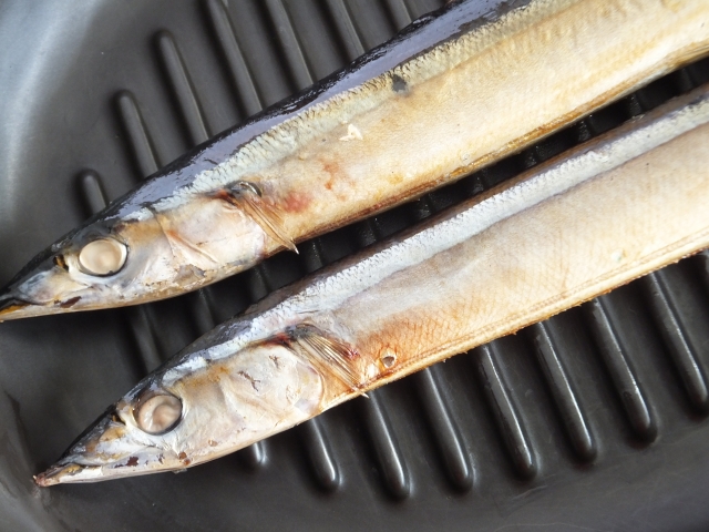 正しい「さんまの塩焼き」の焼き方 火加減、下処理とは。弱火でじっくりは間違い！三越伊勢丹の食メディアFOODIE フーディー