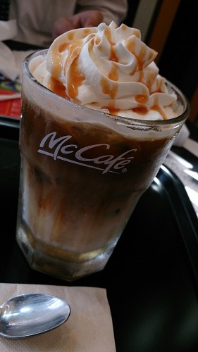 アイスキャラメルラテ』by Pochi Pochi : マクドナルド 2号線明石店 - 西新町 ハンバーガー食べログ