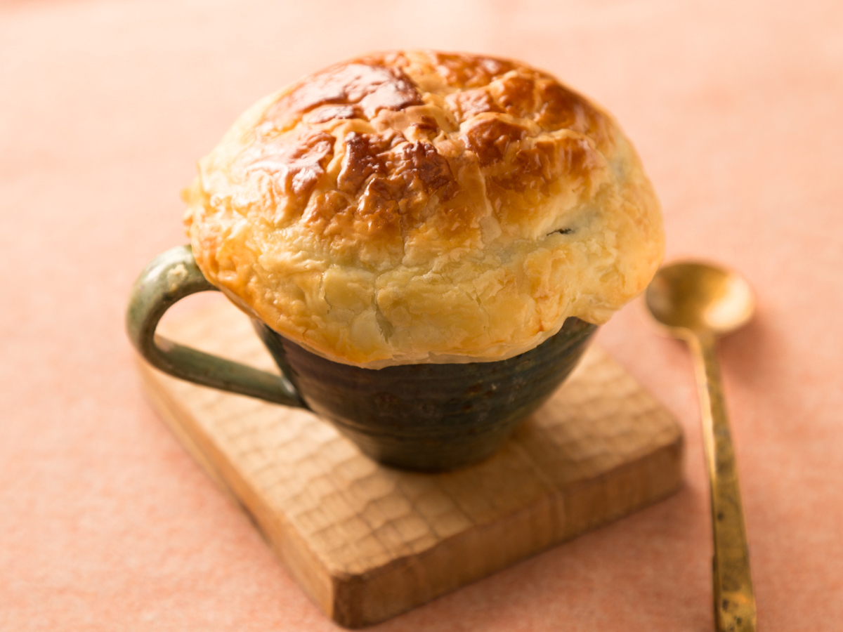 チキンクリームのポットパイ