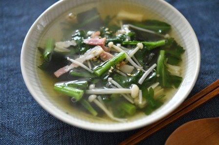 豆腐とえのきのふわふわ卵の白だしスープ