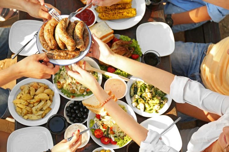 持ち寄りパーティーに最適レシピ25選！誰の負担にもならないがポイント - macaroni