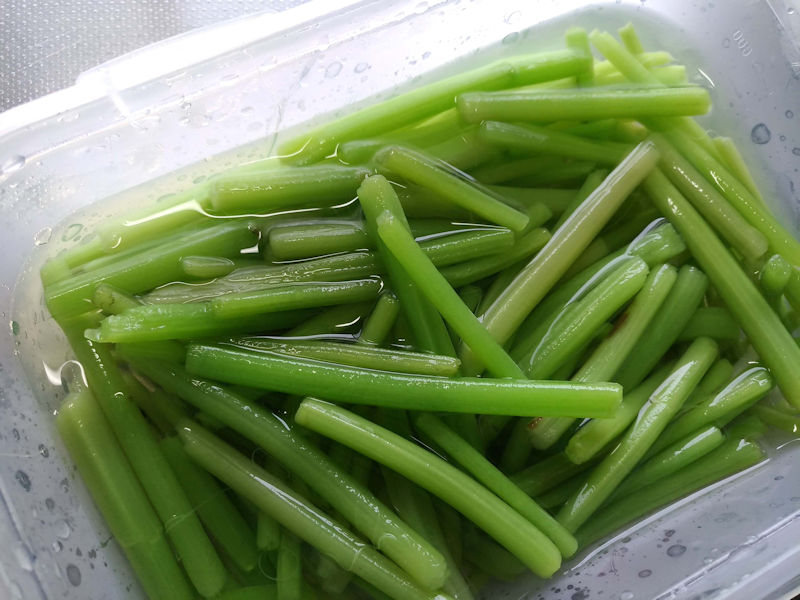 カタハ ウワバミソウ・ミズ のピリ辛炒め煮