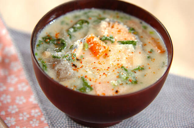 元板前の箸が止まらない。『鮭のアラ』が絶品に変わるレシピ - まぐまぐニュース