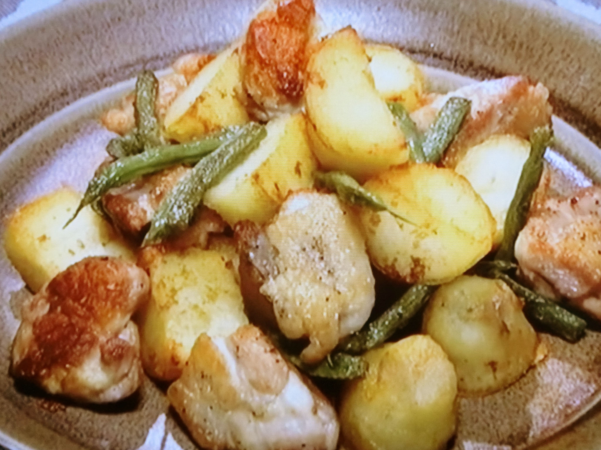 きょうの料理 カリカリじゃがいもと鶏のソテーの作り方タサン志麻さんのじゃがいもの家庭料理レシピ凛とした暮らし〜凛々と