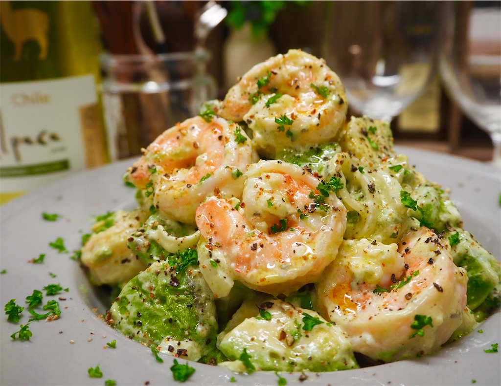 アボカドチーズの変わり和えサラダ