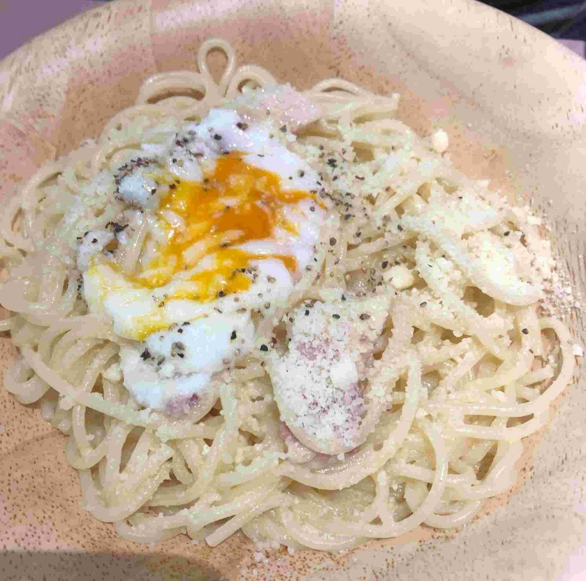 ASCII.jp：500円の安さに感謝！ サイゼリヤにアサリたっぷり「ボンゴレ」が帰ってきたよ～