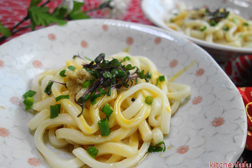 お家にある調味料で！しかも電子レンジだけでできる！『汁なし坦々うどん』の作り方 - てぬキッチン
