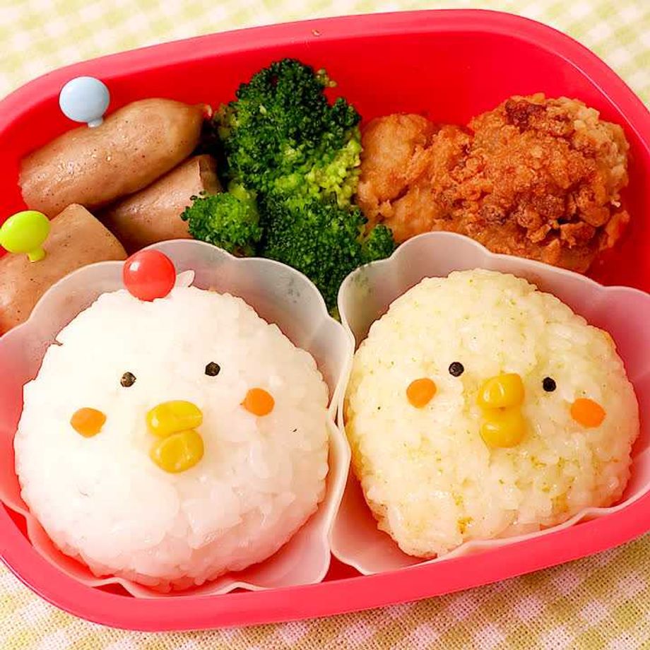 簡単キャラ弁!3色団子風ひよこちゃんおにぎり