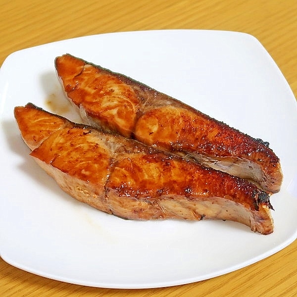 写真付きで解説 ぶりの切り身の冷凍保存と保存期間、厳選レシピ！ - 急速冷凍機の厳選比較サイト「春夏秋凍」