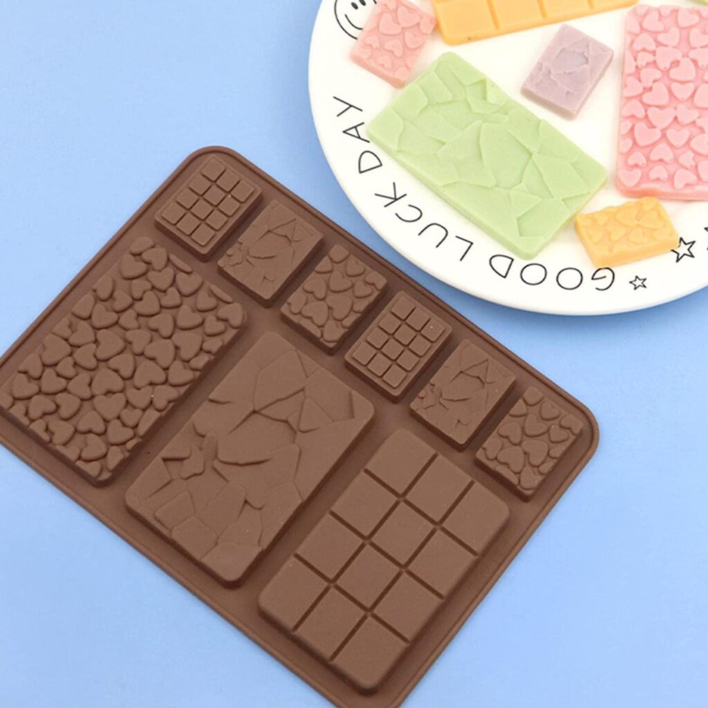 セリアのチョコ型でバレンタイン！転写シートやチョコカップも調査