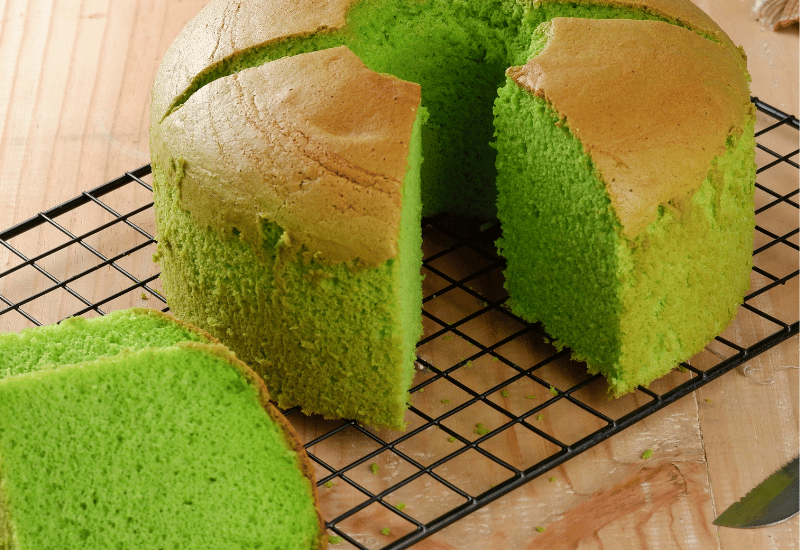 シフォンケーキを焼いたですが上側が焼き詰まりになりました。17㎝アルミ型- Yahoo!知恵袋