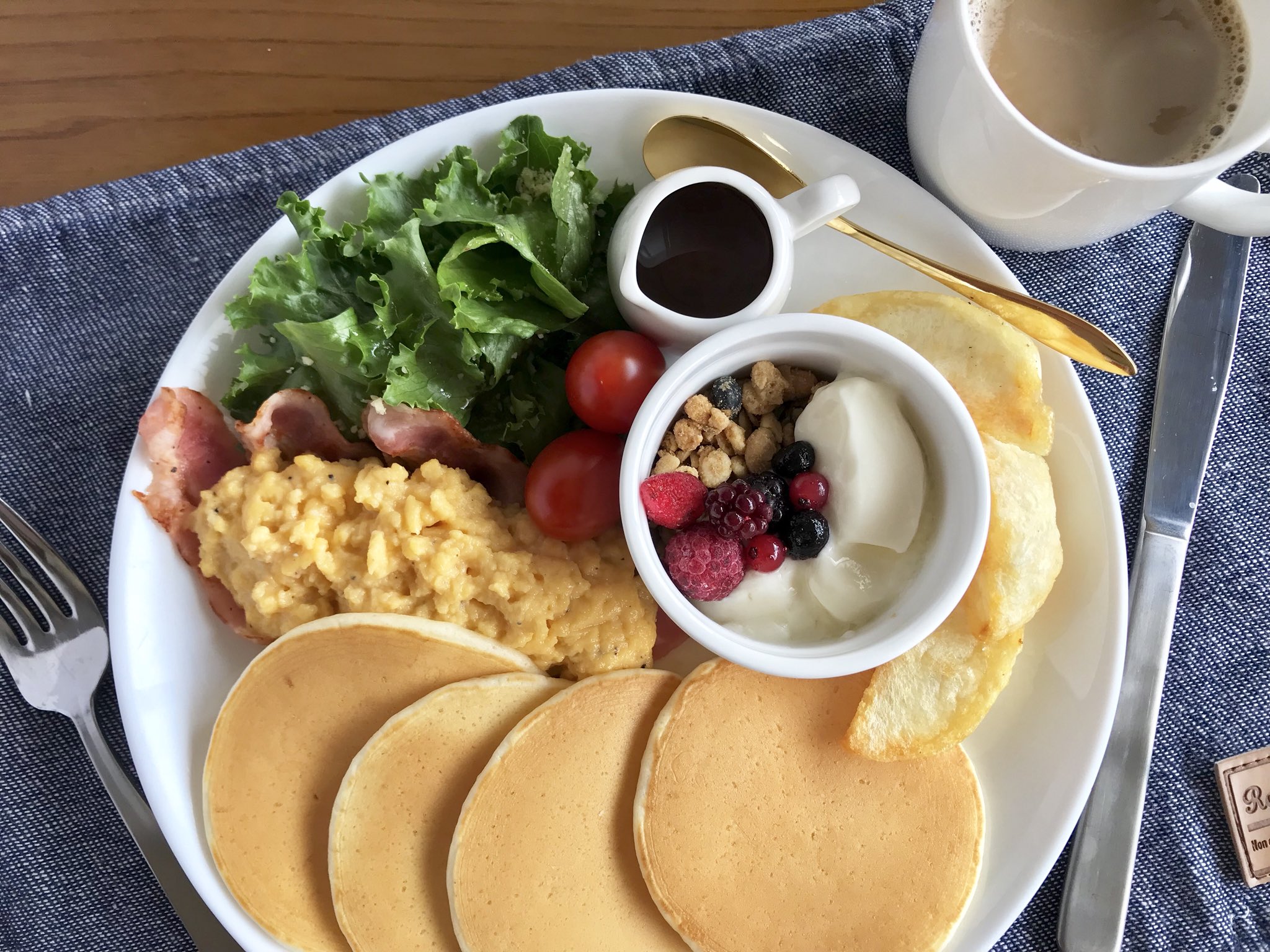 基本からアレンジまで!思わずつくりたくなる「パンケーキ プレート」のレシピ集クックパッド