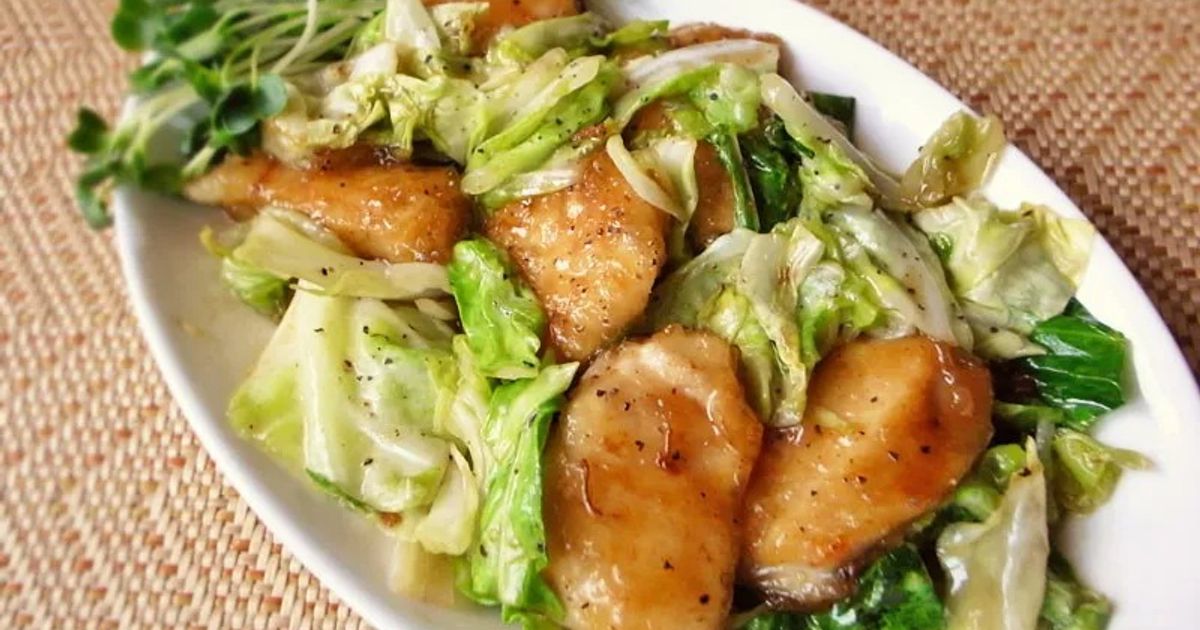 白ご飯必須！鶏むね肉とキャベツのオイスター炒め