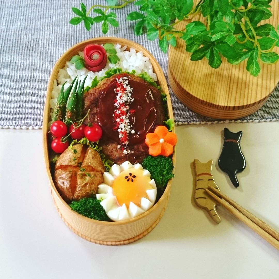 お弁当作りがもっと楽しくなる！おいしく見せる詰め方の基本とコツキナリノ