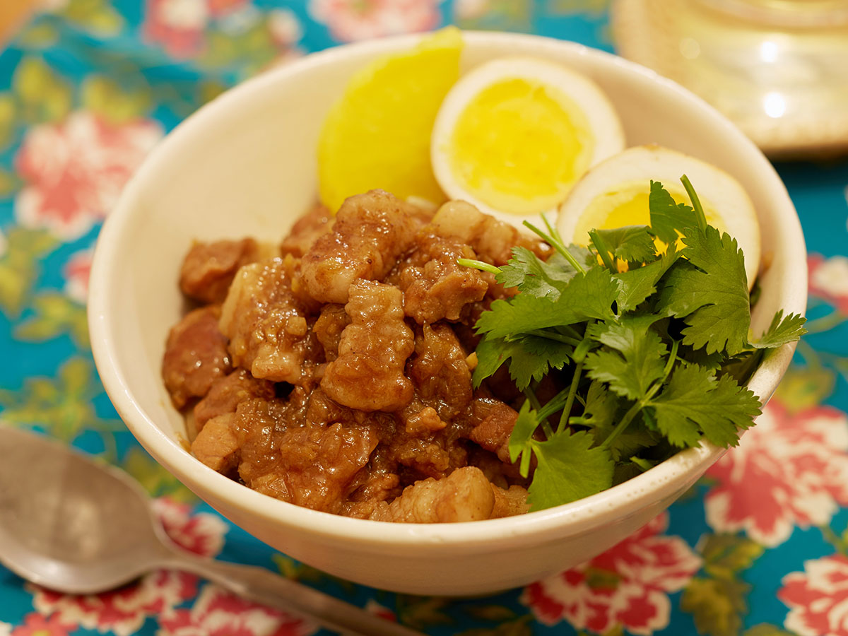 魯肉飯 ルーローハン とは？台湾のソウルフードの魅力、歴史、地域差を徹底解説シェフレピマガジン