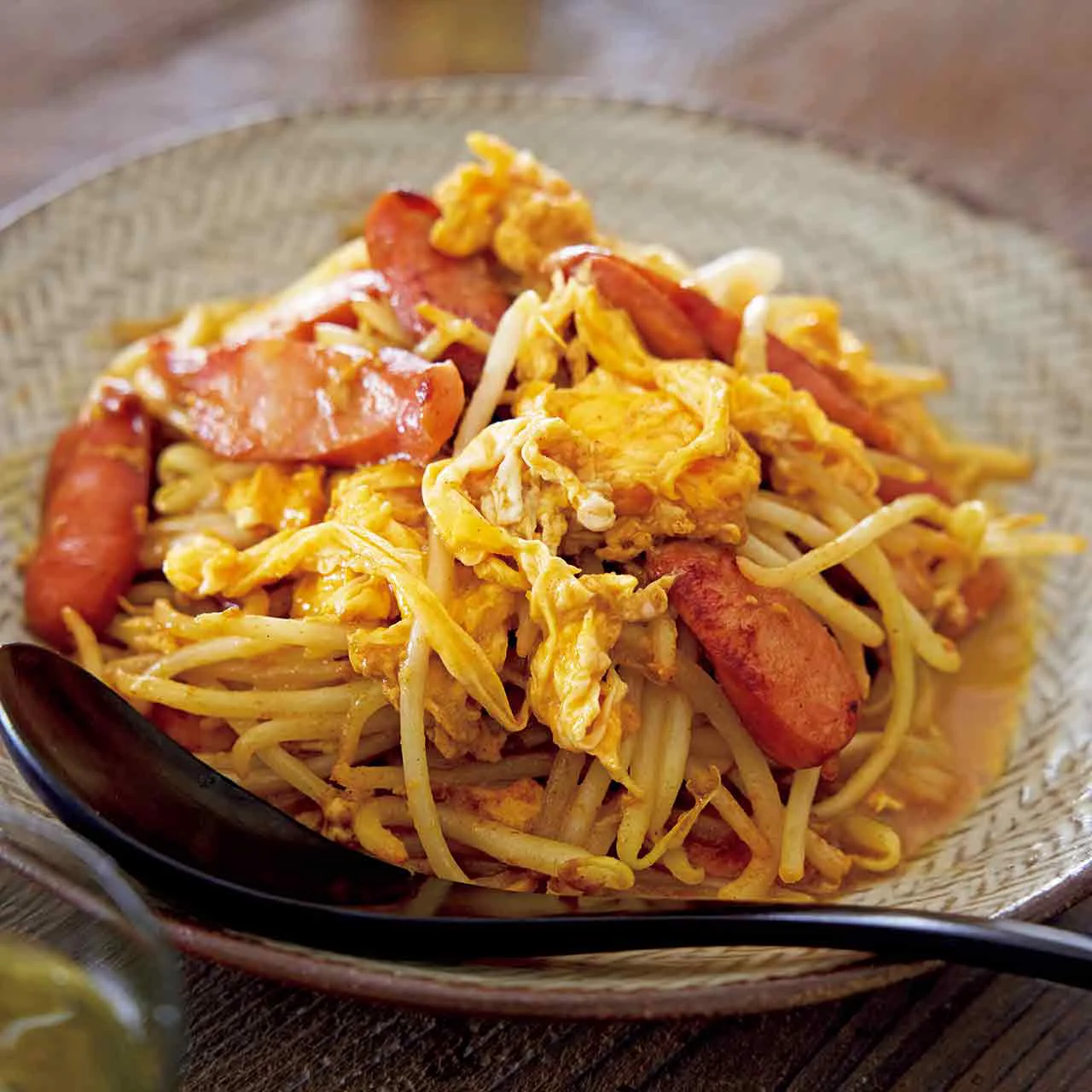 絶品スタミナ満点♡豚ニラもやしのふんわり卵炒め