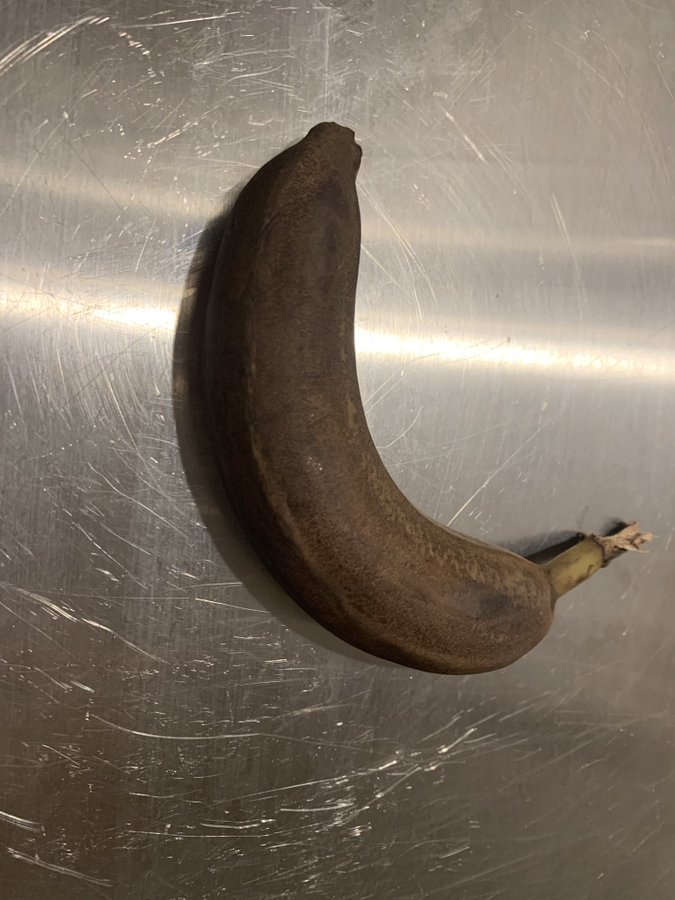 白い背景にバナナのスライス。皮をむいたカットバナナ。の写真素材・画像素材 Image 201065706