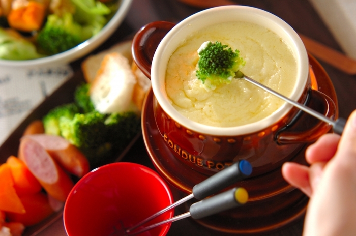 🫕🧀 白ワイン少なめのチーズフォンデュがわたしすきです👶🏻 ⁡ ⁡ ⁡ ⁡ ⁡Europacheesefonduecheese ootdjapanesegirl ぱっつん前髪メイク 裸眼メイク 作品撮り モデル 伸ばしかけ前髪l4lmakeup portrait port make hair model giriootnselfie좋아요