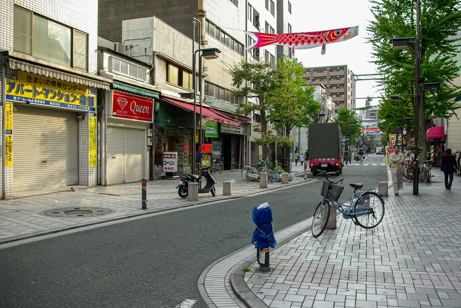 親不孝通り Street Akebonocho, Naka