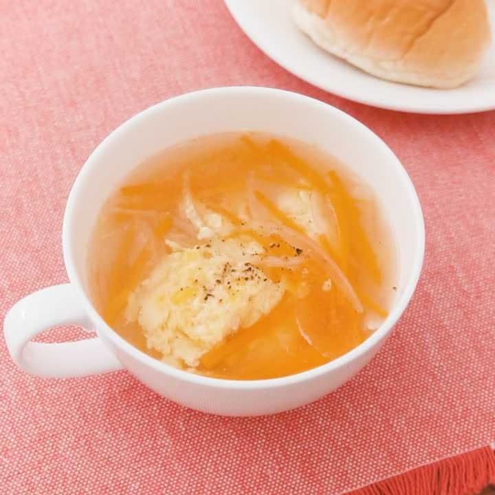 美味しいスープレシピまとめ！🥣 ＊鶏肉とたっぷり野菜の食べるトマトスープ ・鶏もも肉 １枚コクが出るのでケチらずもも肉！・好みの野菜 今回は ピーマン、にんじん、玉ねぎ、ナス、エリンギ・ゆで大豆 ・トマト缶 ・ケチャップ 鍋一周 ・ウスターソース 小さじ1.5