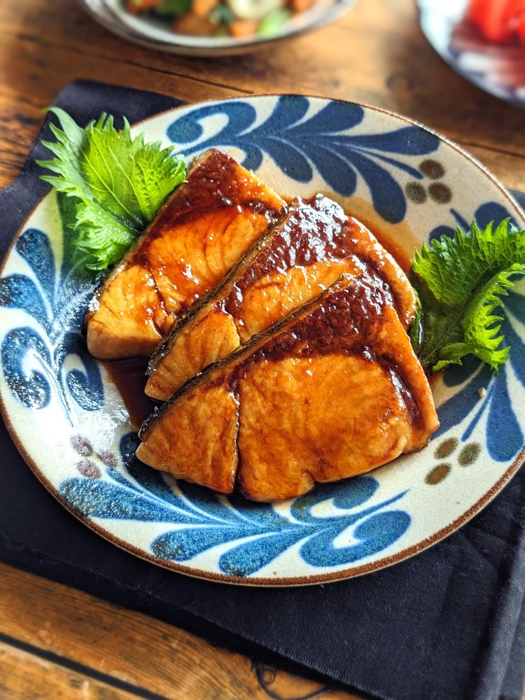 ぶり大根の献立 副菜：かぼちゃのレンジ甘辛煮、汁物：「具たっぷり味噌汁」きのことお麩 献立・メニュー 味の素パーク たべる楽しさを、もっと