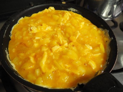 スペイン風オムレツ ガーリックトマトソース