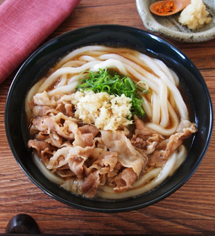 やみつき!甘辛豚肉・とろろの月見肉うどんハイライフポーク