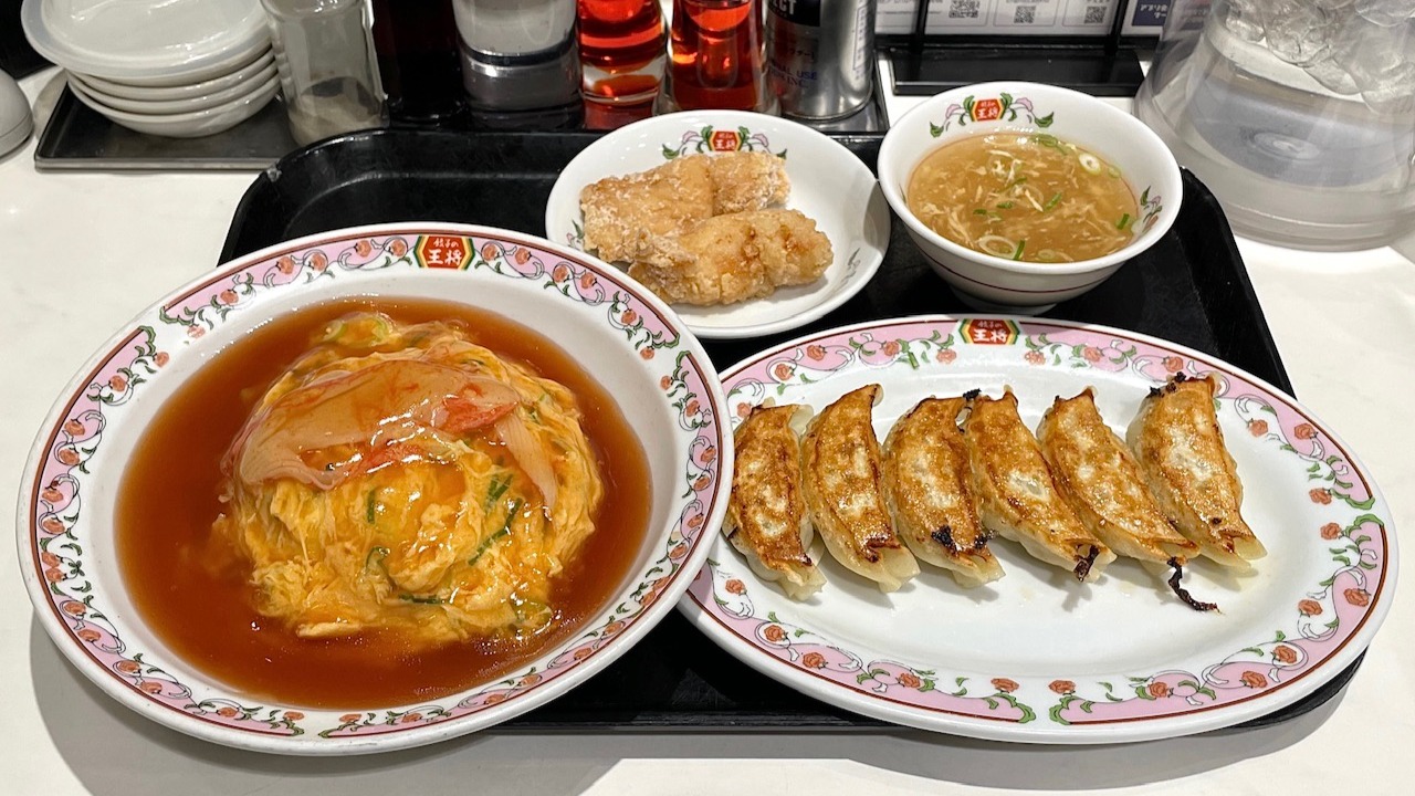 餃子の王将で人気の天津飯を実食！京風ダレが一番おすすめ！値段・カロリーまとめ！メニューの達人