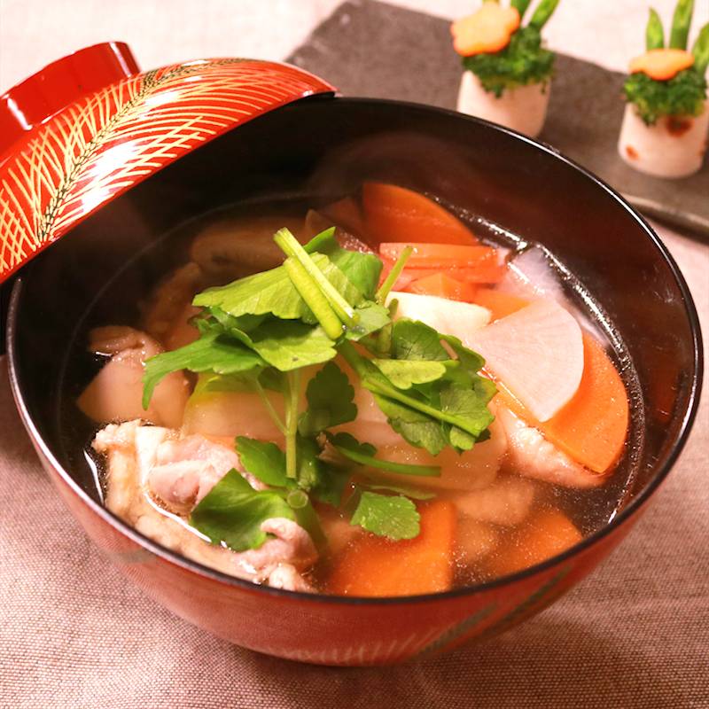 関東の醤油味★めんつゆだけで簡単お雑煮