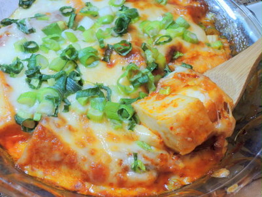 節約・ヘルシー厚揚げのキムチそぼろとチーズのせ♪