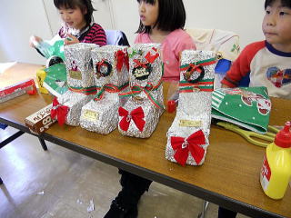 手作り 牛乳パックのクリスマスブーツ