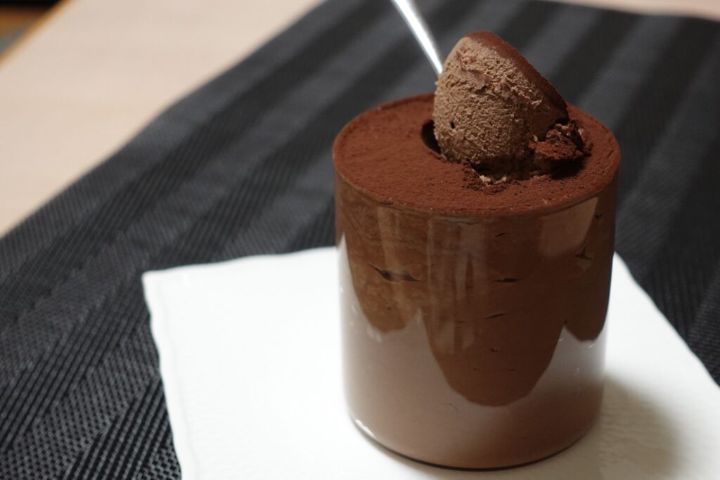 天使の食感♡牛乳パックで作るホワイトチョコレアチーズケーキ