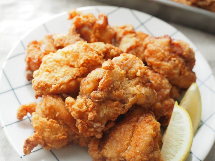 カリカリの唐揚げが食べたい！至高の唐揚げを作るための材料と揚げ方を徹底比較してみた - トクバイニュース