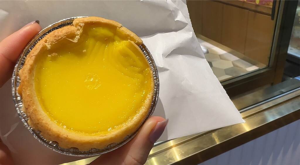 hm2014 ごはん&スイーツlover🌿マカオ政府観光局の日本語公式アカウント・ちょっ旅マカオさまより、アンドリューのエッグタルトが届きましたエッグタルトは、香港で食べてあまりの美味しさに、どうやったら持ち帰ることができるだろう、と本気で悩みました💦 マカオの