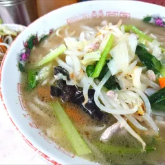 朝からモツ煮定食！行列の店とても美味しいデス！@永井食堂