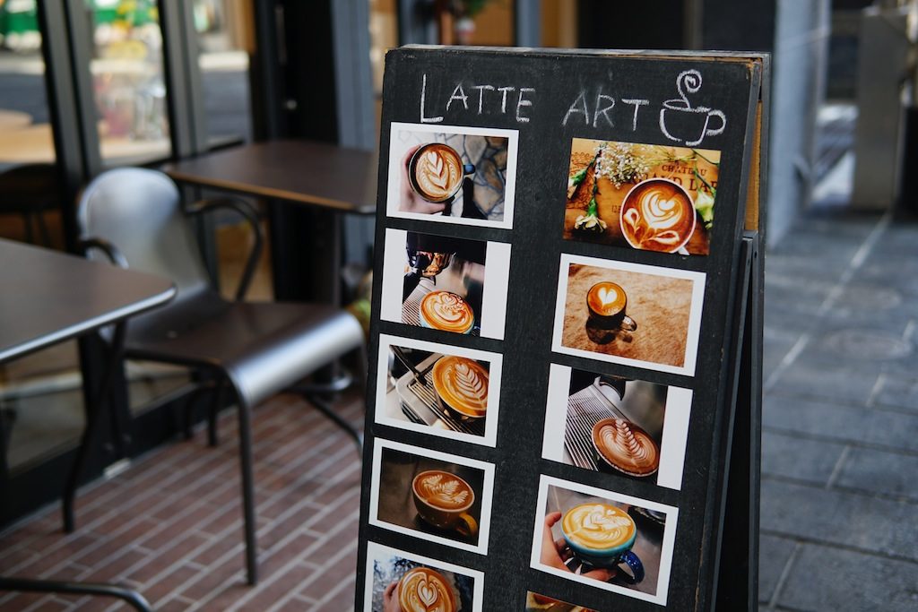 熊本に来た際は是非！駅近です！星のマークが目印です★ intocoffeestand熊本カフェコーヒーラテアートkumamotocafécoffeelattearttiktokcafé