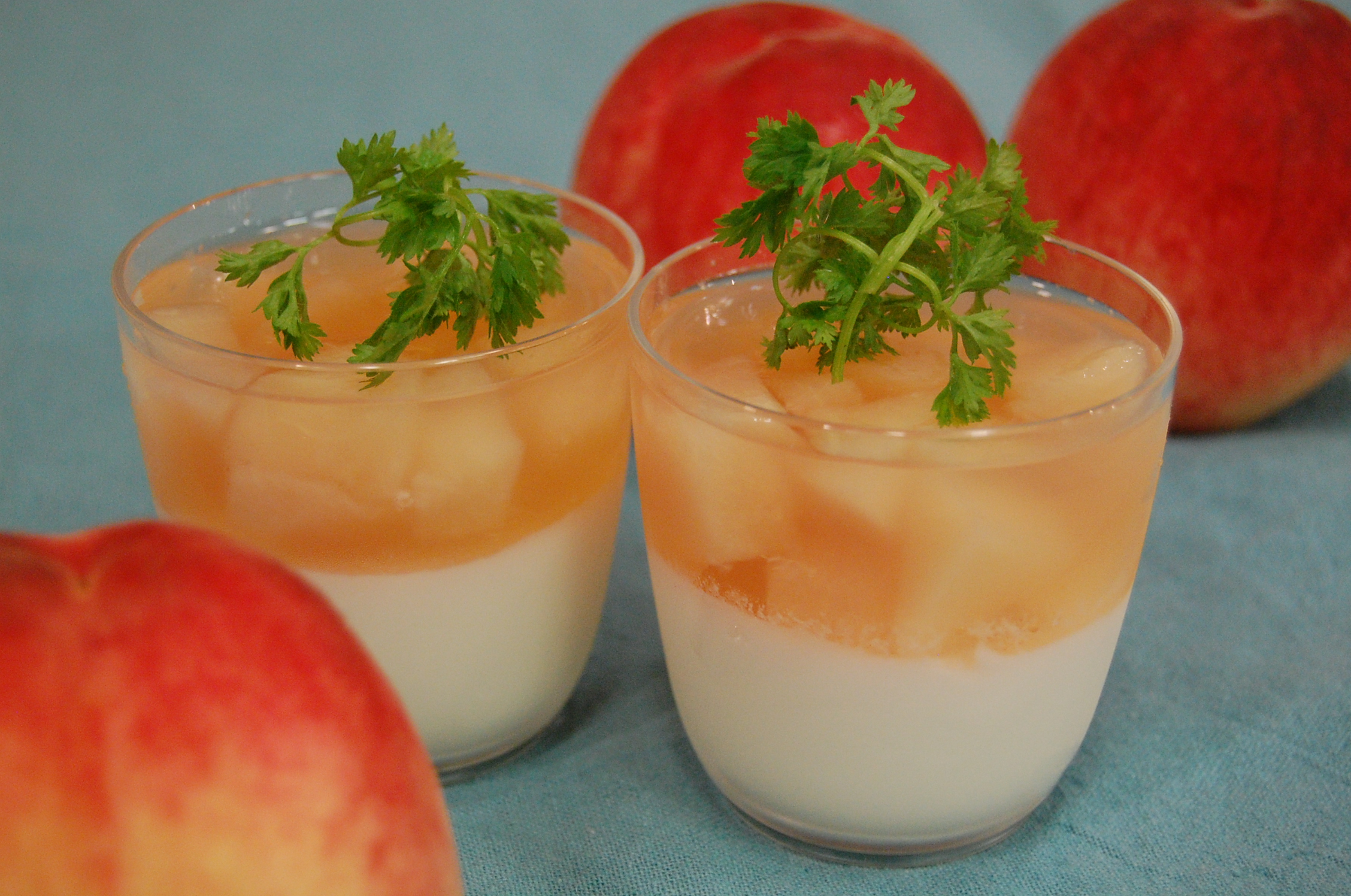 甘酒とヨーグルトのパンナコッタ・苺ソース🍓