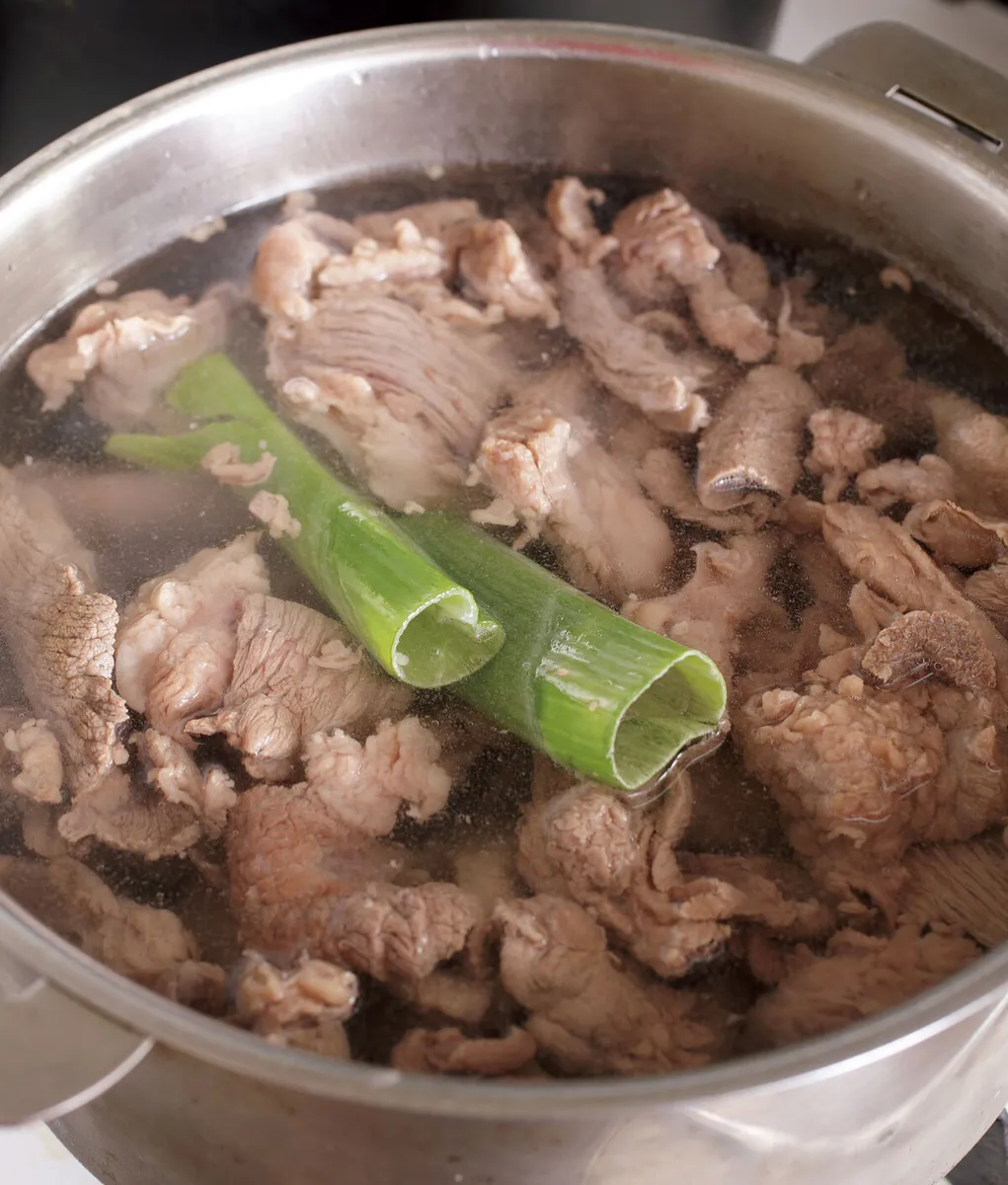 おでんの牛すじの調理方法 - 東京おでんだね