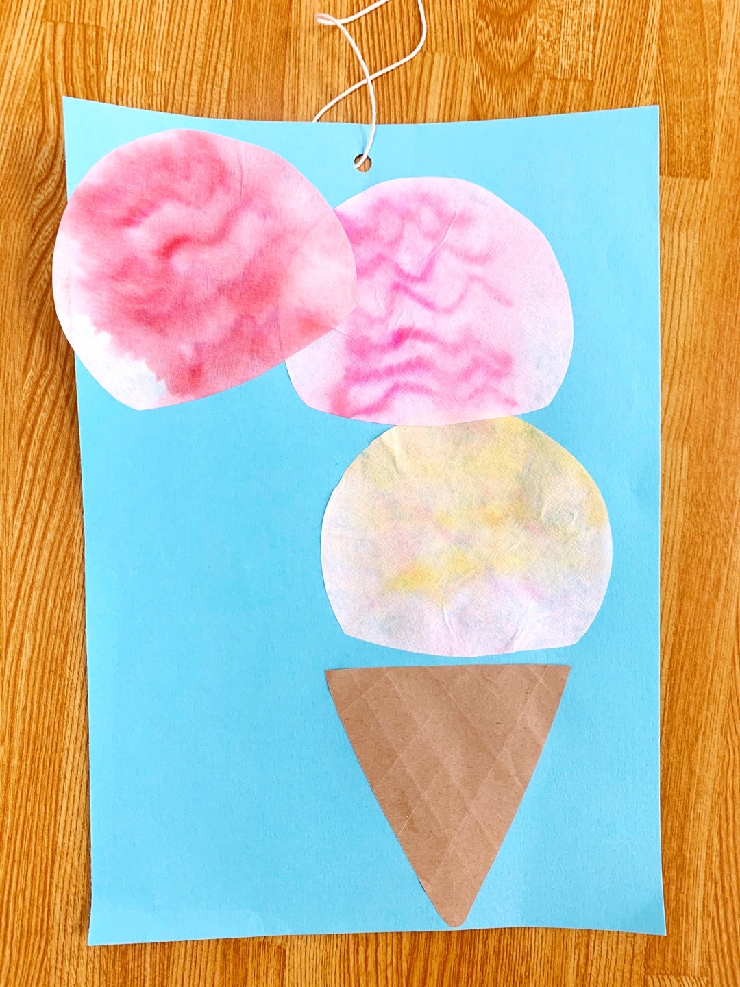 コーヒーフィルターで滲み絵に🎨 きのこ🍄ちゃんになったよ〜♡ お顔が描けるようになってきから 作品にさらに命が吹き込まれる感じ꒰ ´͈ω`͈꒱ほんまいつもおもうけど、 なんでこんなに子どもたちの作品って 愛おしいんだろ〜😭 ．保育士 幼稚園教諭保育園製作