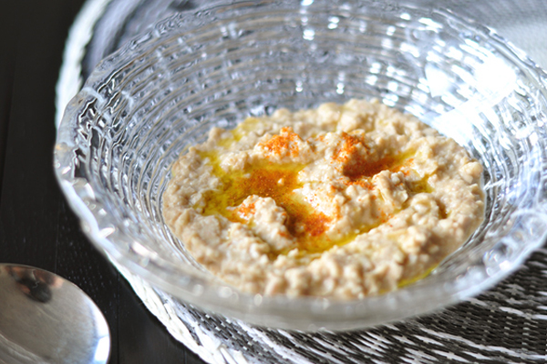 絶品フムス3種盛り合わせ - 健康的な地中海の味