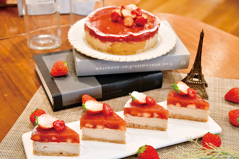 オレオとイチゴのチーズケーキ