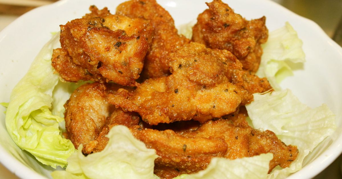 シェフ解説 どれがサクサク？唐揚げ衣レシピ4種の違いを検証。小麦粉・片栗粉・コーンスターチ・米粉三越伊勢丹の食メディアFOODIE フーディー